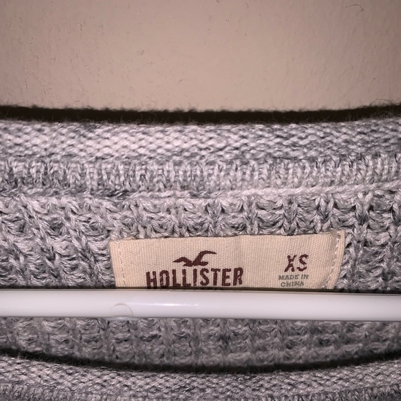 Hollister Knit Sweater - Picture 2 of 2